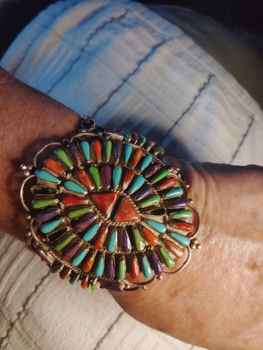 ✔️✔️ MAKE OFFER! ZUNI TRIBE STERLING. TURQUOISE-CLUSTER STATEMENT CUFF BRACELET.
